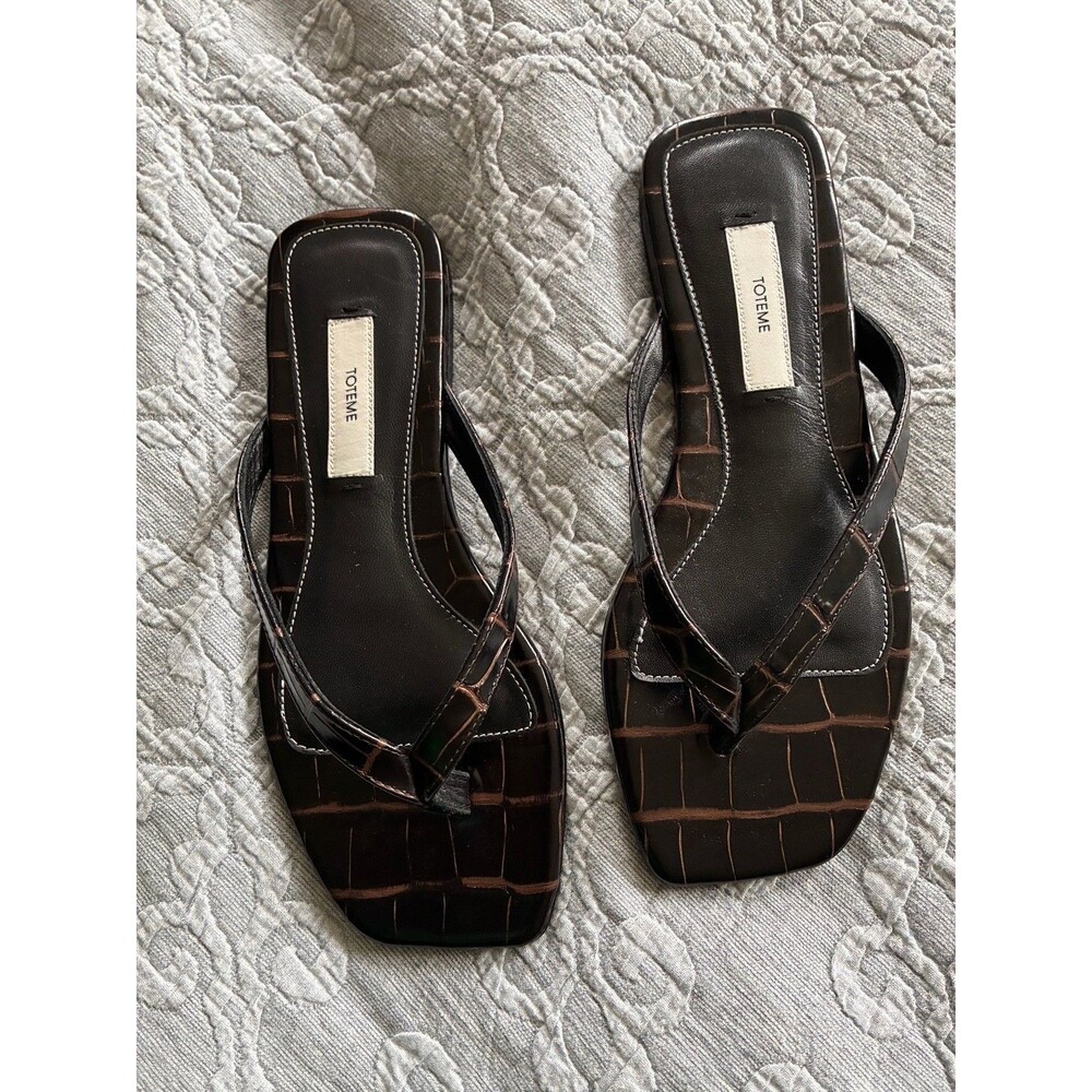 NWOB Toteme Black Croc Leather Flip Flops Sandals EU 35 NEW